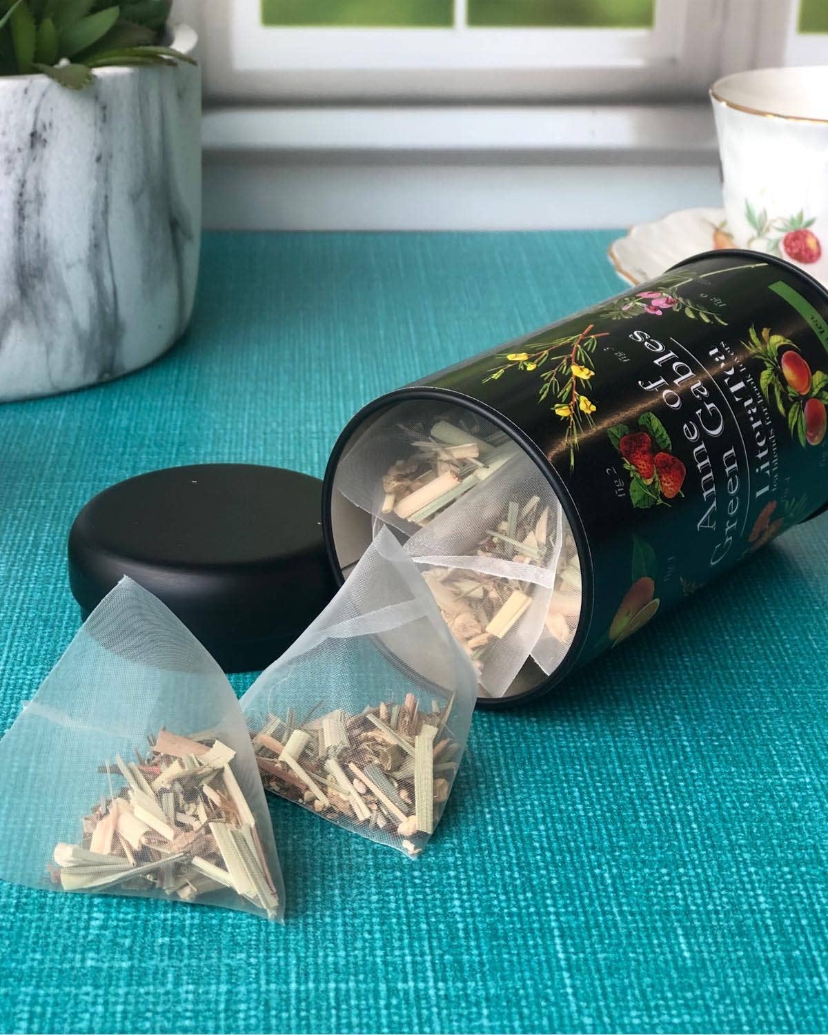 Gone With the Wind Peach Oolong Botanical Tea Blend